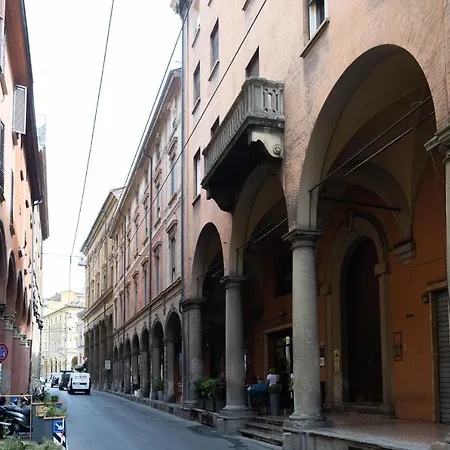 Street San Felice 6 Center بولونيا